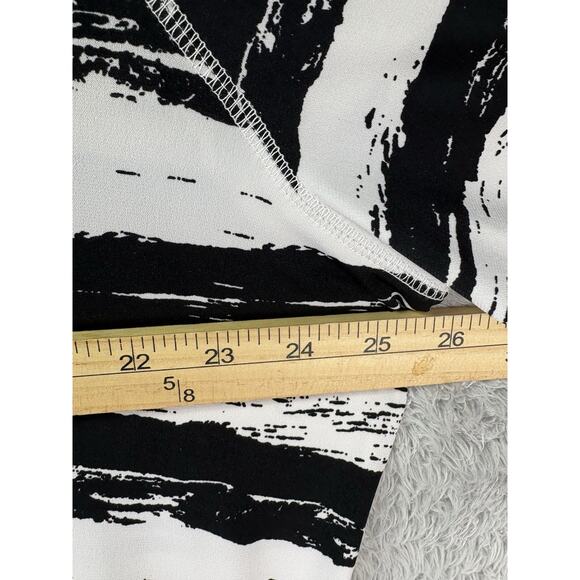 Joseph Ribkoff Black White Top Sz 18 XL Rouched Sides Liquid Knit - Picture 7 of 11